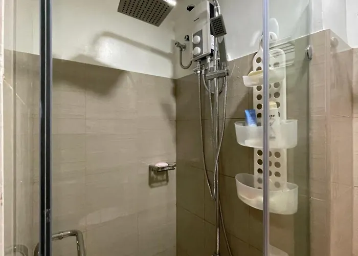 Metro Condotel Shore 2 Residences Tower 1 4* Manilla