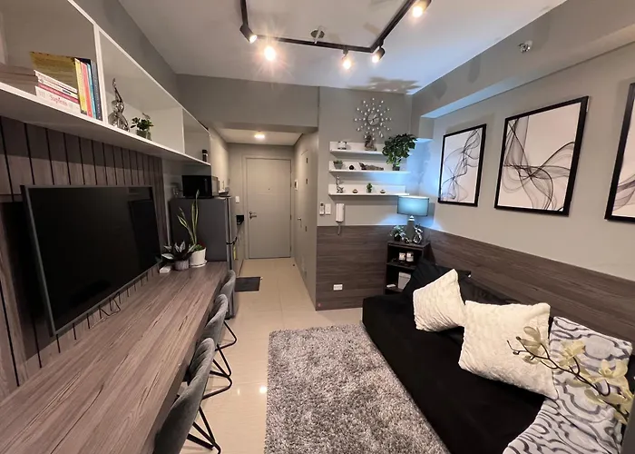 Metro Condotel Shore 2 Residences Tower 1 Aparthotel