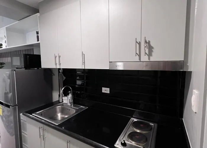Aparthotel Metro Condotel Shore 2 Residences Tower 1