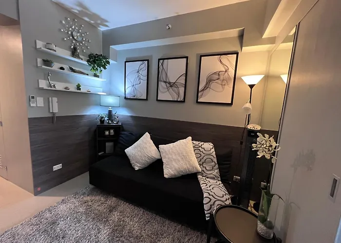 Metro Condotel Shore 2 Residences Tower 1 4*